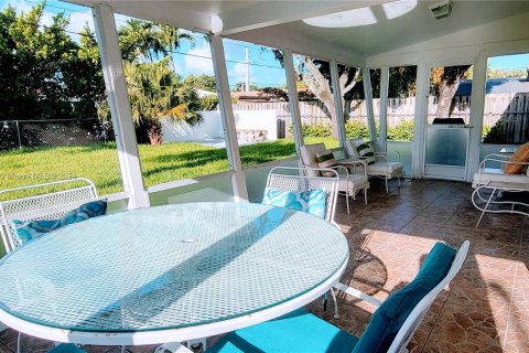 Villa ou maison à vendre à Fort Lauderdale, Floride: 2 chambres, 70.51 m2 № 1327511 - photo 16