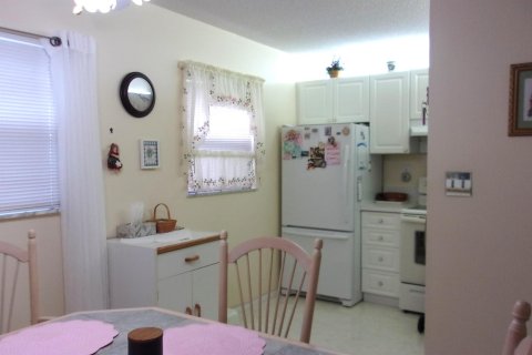 Condo in Stuart, Florida, 2 bedrooms  № 1210316 - photo 3