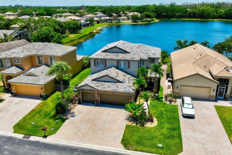 House in Lake Worth, Florida 5 bedrooms, 251.58 sq.m. № 1210293 - photo 27