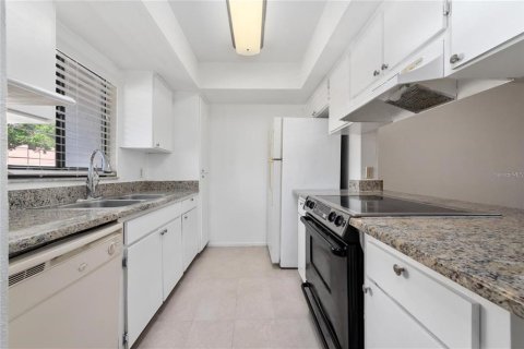 Adosado en venta en Tampa, Florida, 2 dormitorios, 86.21 m2 № 1393777 - foto 13