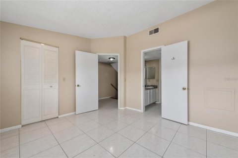 Townhouse in Tampa, Florida 2 bedrooms, 86.21 sq.m. № 1393777 - photo 23