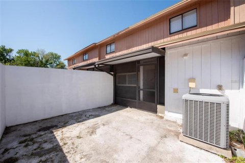 Townhouse in Tampa, Florida 2 bedrooms, 86.21 sq.m. № 1393777 - photo 29