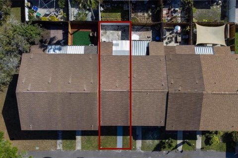 Adosado en venta en Tampa, Florida, 2 dormitorios, 86.21 m2 № 1393777 - foto 7