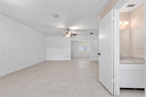 Townhouse in Tampa, Florida 2 bedrooms, 86.21 sq.m. № 1393777 - photo 16