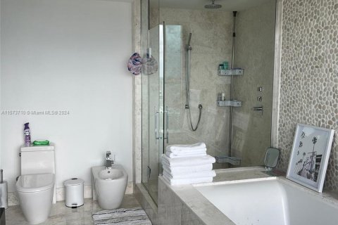 Condo in Sunny Isles Beach, Florida, 3 bedrooms  № 1135604 - photo 20