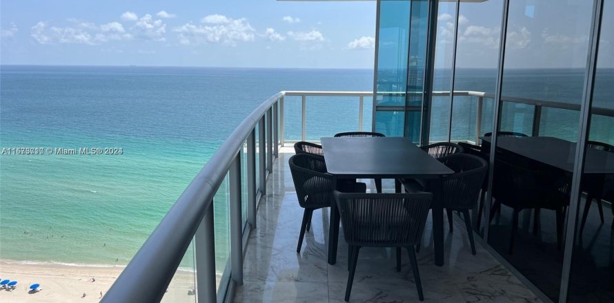 Condo à Sunny Isles Beach, Floride, 3 chambres  № 1135604