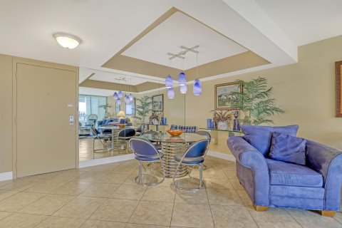 Copropriété à vendre à South Palm Beach, Floride: 1 chambre, 94.39 m2 № 932428 - photo 21