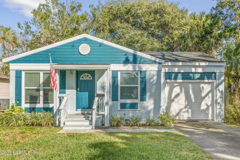 House in Saint Augustine, Florida 3 bedrooms, 117.52 sq.m. № 885646 - photo 1