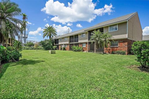 Copropriété à vendre à Largo, Floride: 3 chambres, 121.33 m2 № 1342994 - photo 24