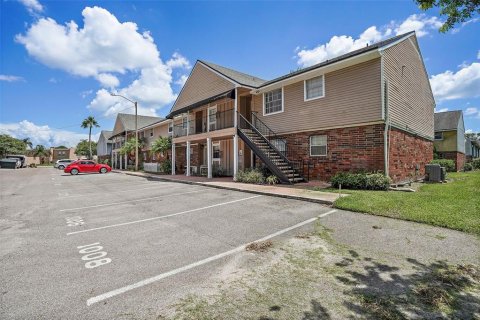 Copropriété à vendre à Largo, Floride: 3 chambres, 121.33 m2 № 1342994 - photo 1