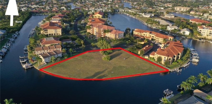 Terreno en Punta Gorda, Florida № 435691