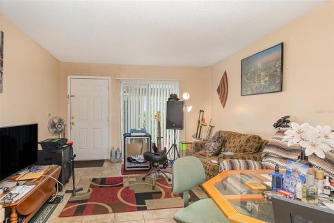 Condo in Orlando, Florida, 1 bedroom  № 1396622 - photo 5