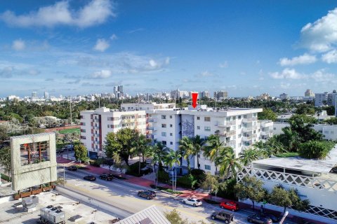 Condo in Miami Beach, Florida, 1 bedroom  № 981602 - photo 8