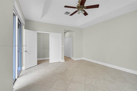 Villa ou maison à louer à Miramar, Floride: 3 chambres, 236.81 m2 № 1347995 - photo 18