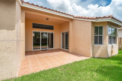 Villa ou maison à louer à Miramar, Floride: 3 chambres, 236.81 m2 № 1347995 - photo 28