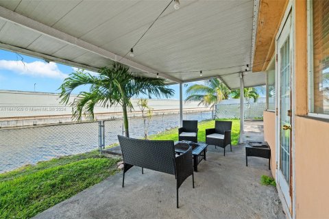 Casa en venta en Miami, Florida, 3 dormitorios, 120.22 m2 № 1330192 - foto 22