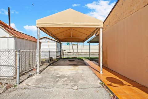 Casa en venta en Miami, Florida, 3 dormitorios, 120.22 m2 № 1330192 - foto 3