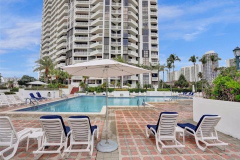 Condo in Aventura, Florida, 3 bedrooms  № 1146846 - photo 29