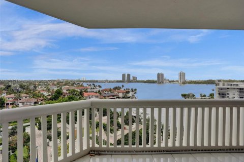 Copropriété à vendre à Aventura, Floride: 3 chambres, 176.51 m2 № 1146846 - photo 22