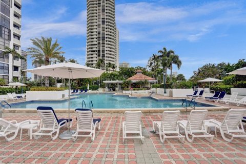 Condo in Aventura, Florida, 3 bedrooms  № 1146846 - photo 28