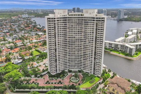 Copropriété à vendre à Aventura, Floride: 3 chambres, 176.51 m2 № 1146846 - photo 2