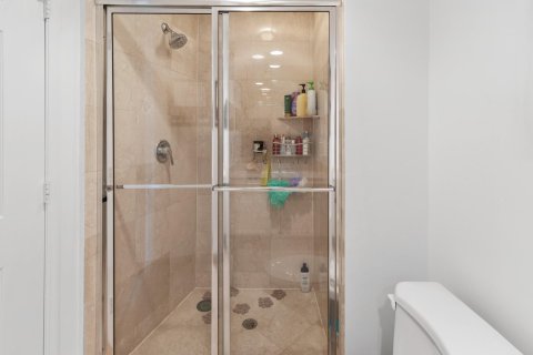 Condo in Aventura, Florida, 2 bedrooms  № 825799 - photo 12