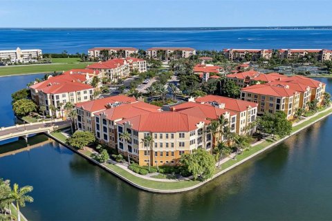 Condominio en venta en Punta Gorda, Florida, 3 dormitorios, 177.91 m2 № 1307185 - foto 2