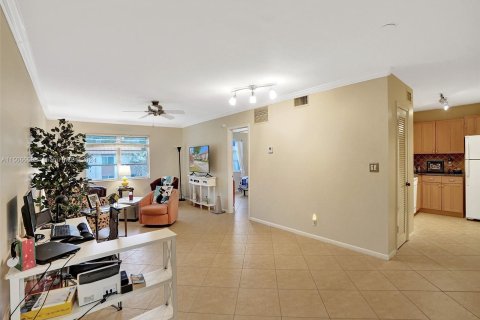 Condominio en venta en Wilton Manors, Florida, 1 dormitorio, 69.68 m2 № 927160 - foto 3