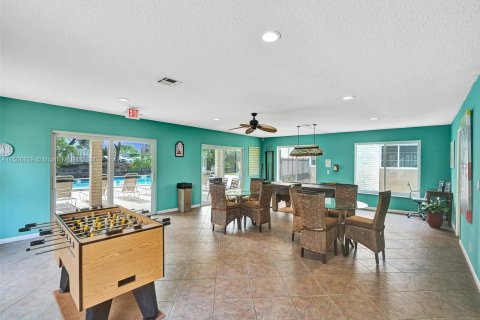 Condominio en venta en Wilton Manors, Florida, 1 dormitorio, 69.68 m2 № 927160 - foto 23
