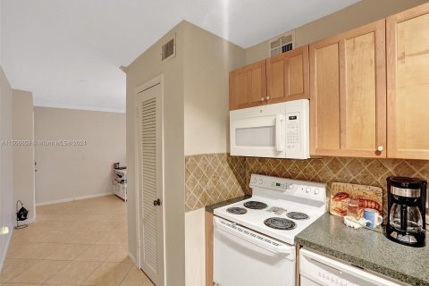 Condominio en venta en Wilton Manors, Florida, 1 dormitorio, 69.68 m2 № 927160 - foto 11