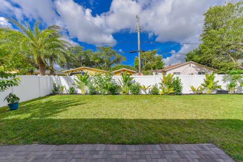 Villa ou maison à vendre à Dania Beach, Floride: 3 chambres, 140.1 m2 № 890266 - photo 20