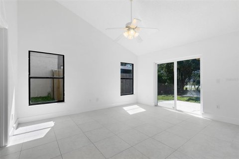 Casa en venta en Orlando, Florida, 4 dormitorios, 172.61 m2 № 1131807 - foto 17