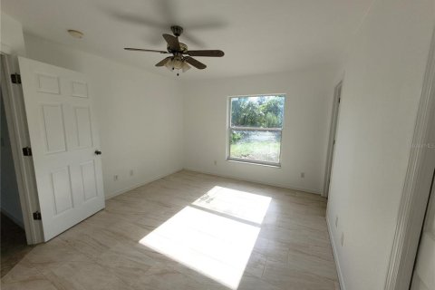 House in North Port, Florida 3 bedrooms, 110 sq.m. № 1318167 - photo 10