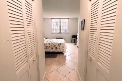 Condominio en venta en Sunny Isles Beach, Florida, 2 dormitorios, 113.34 m2 № 876059 - foto 20