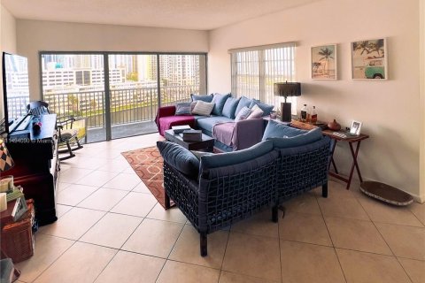 Condominio en venta en Sunny Isles Beach, Florida, 2 dormitorios, 113.34 m2 № 876059 - foto 21