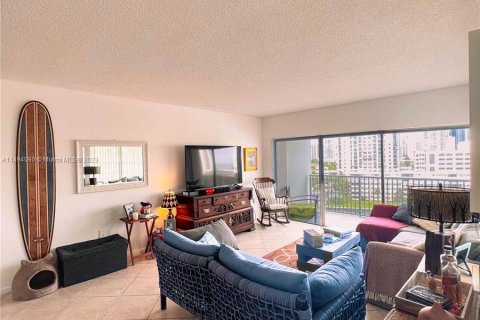 Condominio en venta en Sunny Isles Beach, Florida, 2 dormitorios, 113.34 m2 № 876059 - foto 22