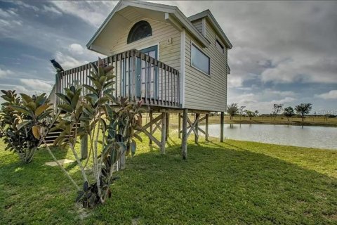 Villa ou maison à vendre à Punta Gorda, Floride: 3 chambres, 308.25 m2 № 216592 - photo 5