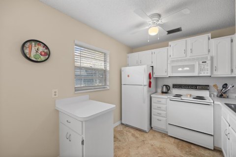 Copropriété à vendre à Vero Beach, Floride: 2 chambres, 92.9 m2 № 1007469 - photo 14