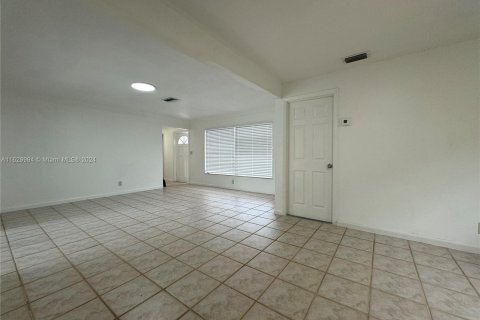 Casa en venta en Margate, Florida, 3 dormitorios, 118.45 m2 № 1291555 - foto 11