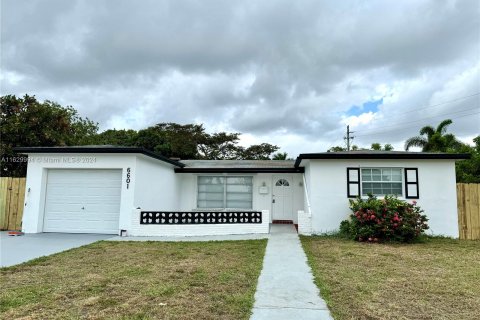 Villa ou maison à vendre à Margate, Floride: 3 chambres, 118.45 m2 № 1291555 - photo 2