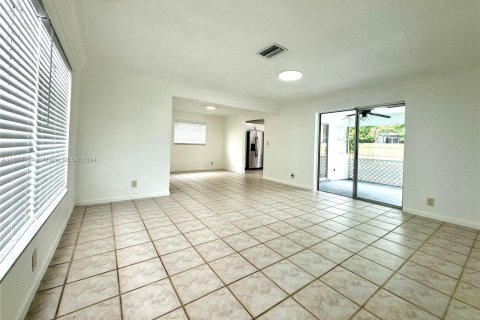 Casa en venta en Margate, Florida, 3 dormitorios, 118.45 m2 № 1291555 - foto 8