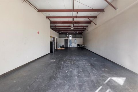 Immobilier commercial à louer à Apopka, Floride: 137.96 m2 № 1352575 - photo 3