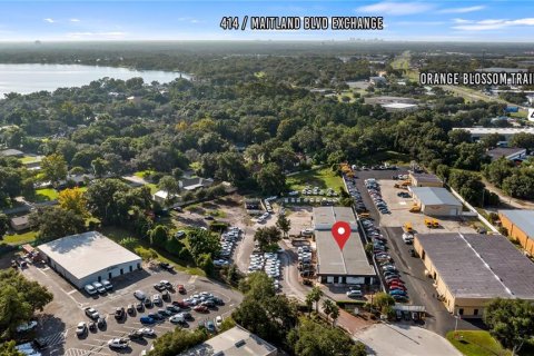 Propiedad comercial en alquiler en Apopka, Florida, 137.96 m2 № 1352575 - foto 15