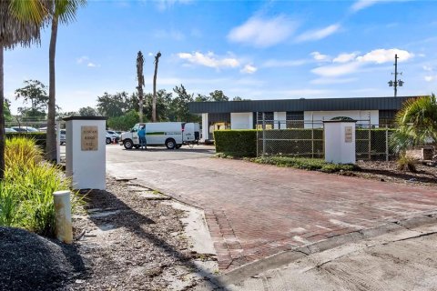 Immobilier commercial à louer à Apopka, Floride: 137.96 m2 № 1352575 - photo 14