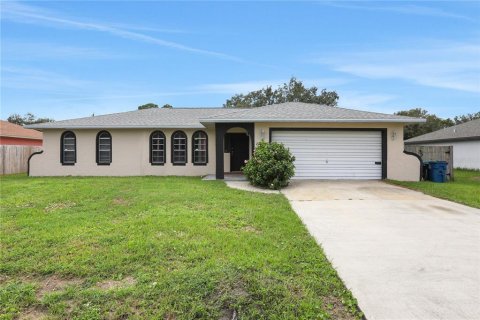 Villa ou maison à vendre à Palm Bay, Floride: 3 chambres, 175.21 m2 № 1352621 - photo 1