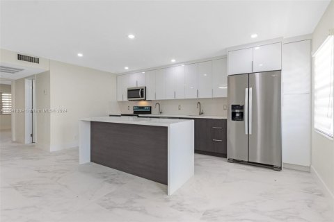 Copropriété à vendre à Boca Raton, Floride: 2 chambres, 79.99 m2 № 1320775 - photo 16