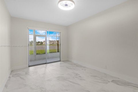 Copropriété à vendre à Boca Raton, Floride: 2 chambres, 79.99 m2 № 1320775 - photo 7