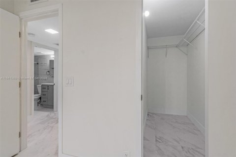 Copropriété à vendre à Boca Raton, Floride: 2 chambres, 79.99 m2 № 1320775 - photo 10