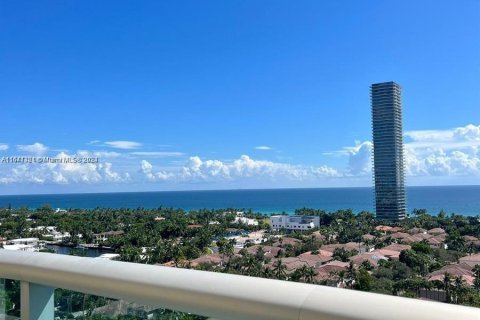 Condo in Sunny Isles Beach, Florida, 1 bedroom  № 1320776 - photo 2