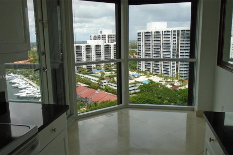 Condo in Aventura, Florida, 3 bedrooms  № 1320778 - photo 27